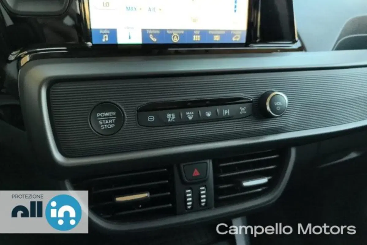 Ford Tourneo Courier usata a Venezia (13)
