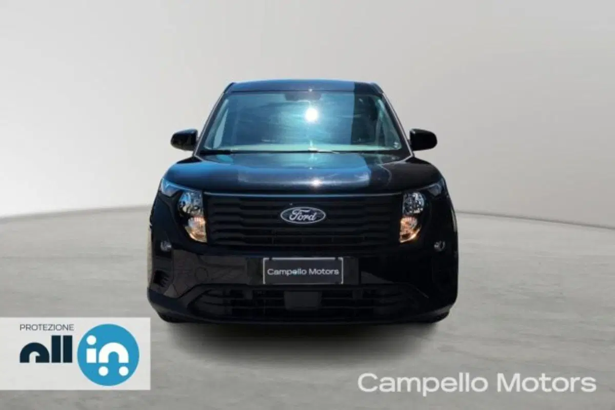 Ford Tourneo Courier usata a Venezia (2)