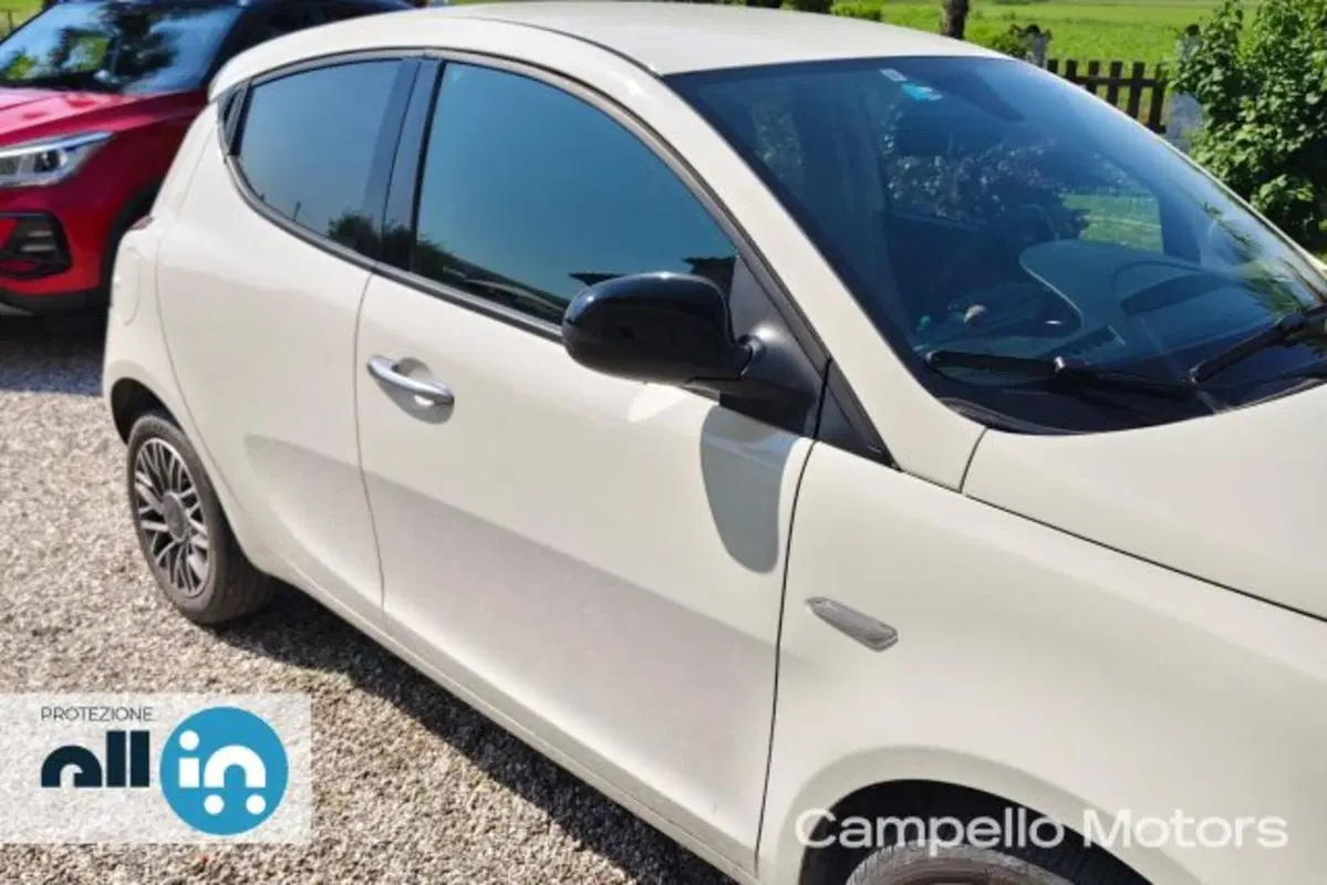 Lancia Ypsilon usata a Venezia (4)