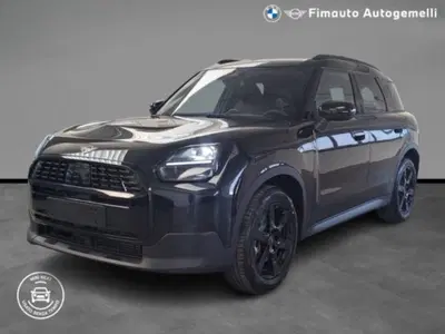 MINI Mini Countryman 1.5 48V C Blackyard auto nuova a Verona