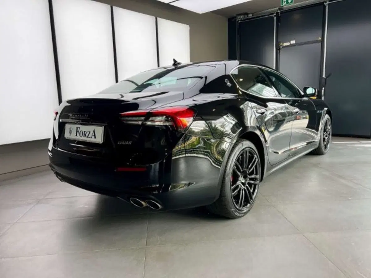 Maserati Ghibli usata a Torino (6)
