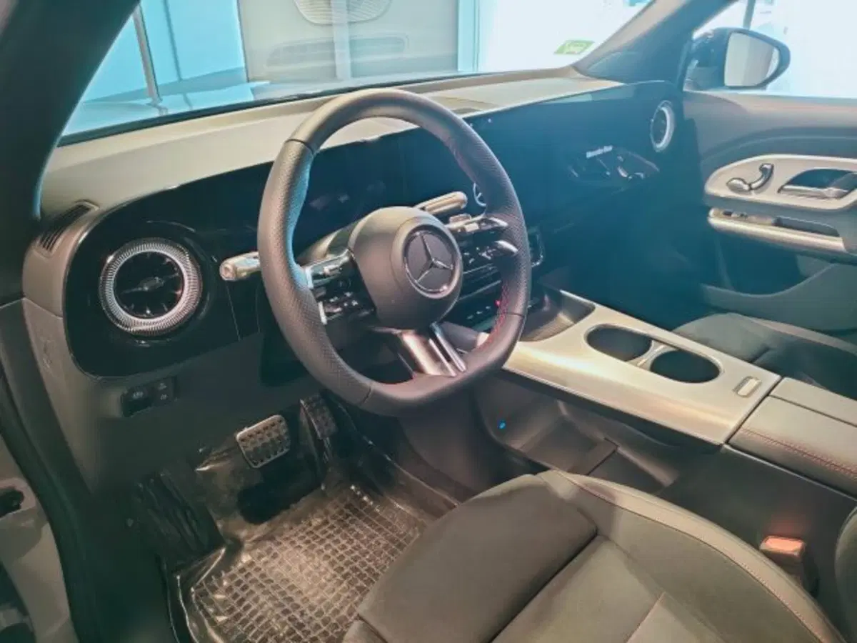 Mercedes-Benz GLB nuova a Teramo (10)