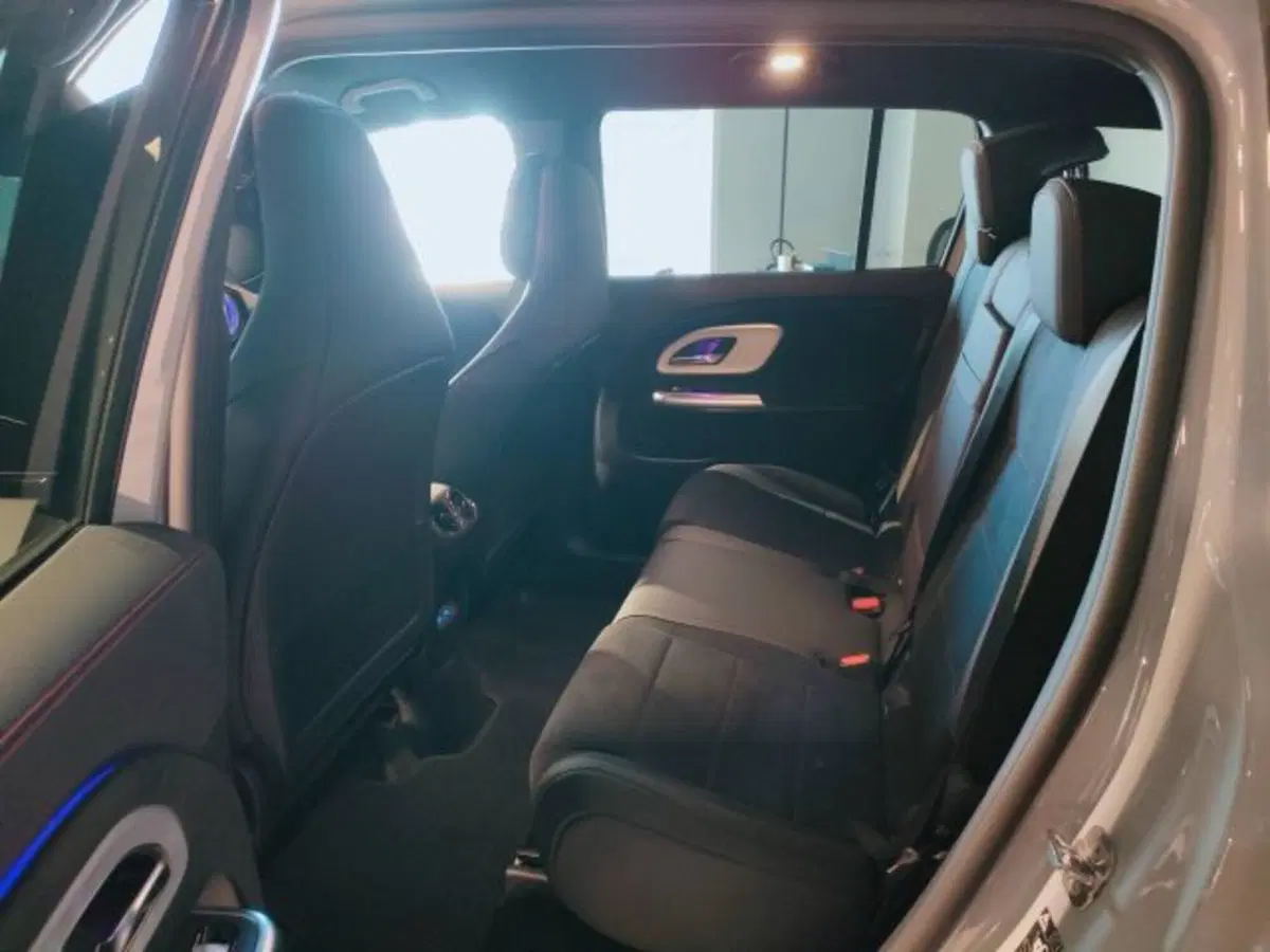 Mercedes-Benz GLB nuova a Teramo (11)
