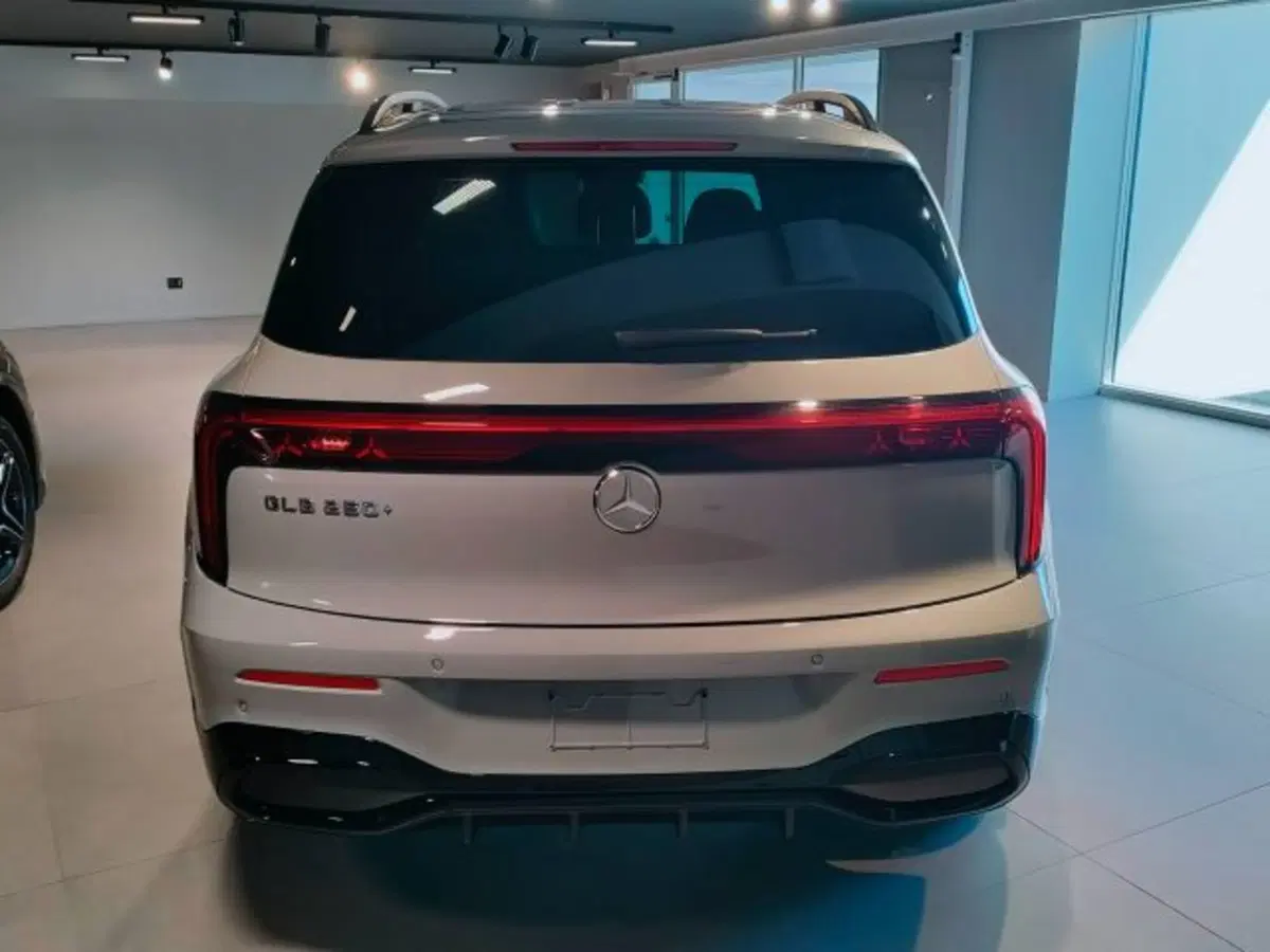 Mercedes-Benz GLB nuova a Teramo (3)
