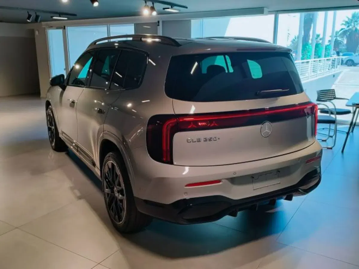 Mercedes-Benz GLB nuova a Teramo (4)