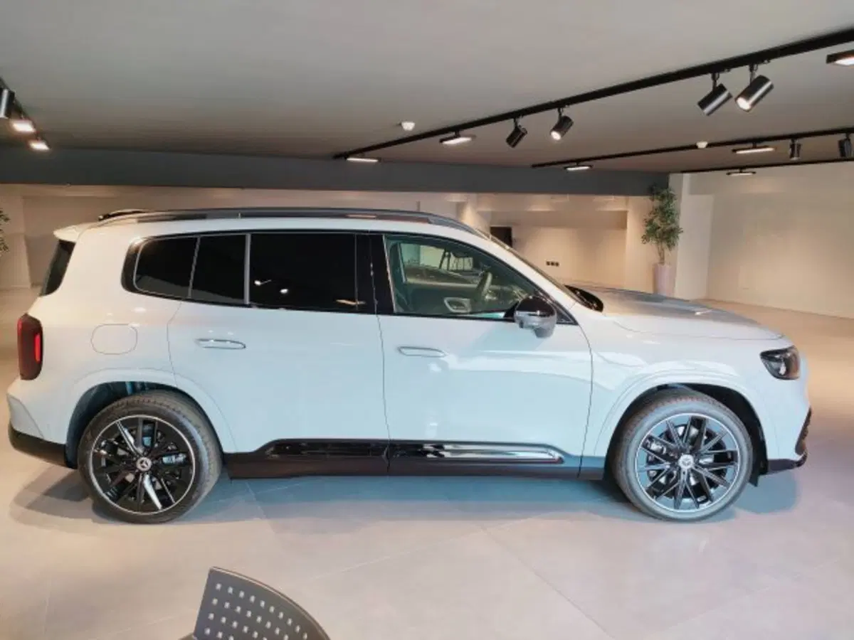 Mercedes-Benz GLB nuova a Teramo (5)