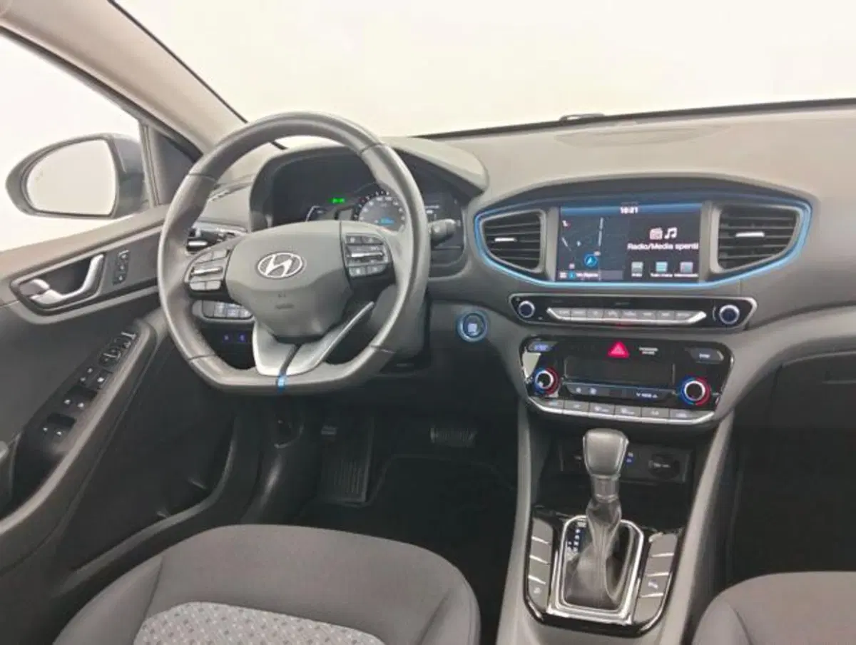 Hyundai Ioniq usata a Como (10)