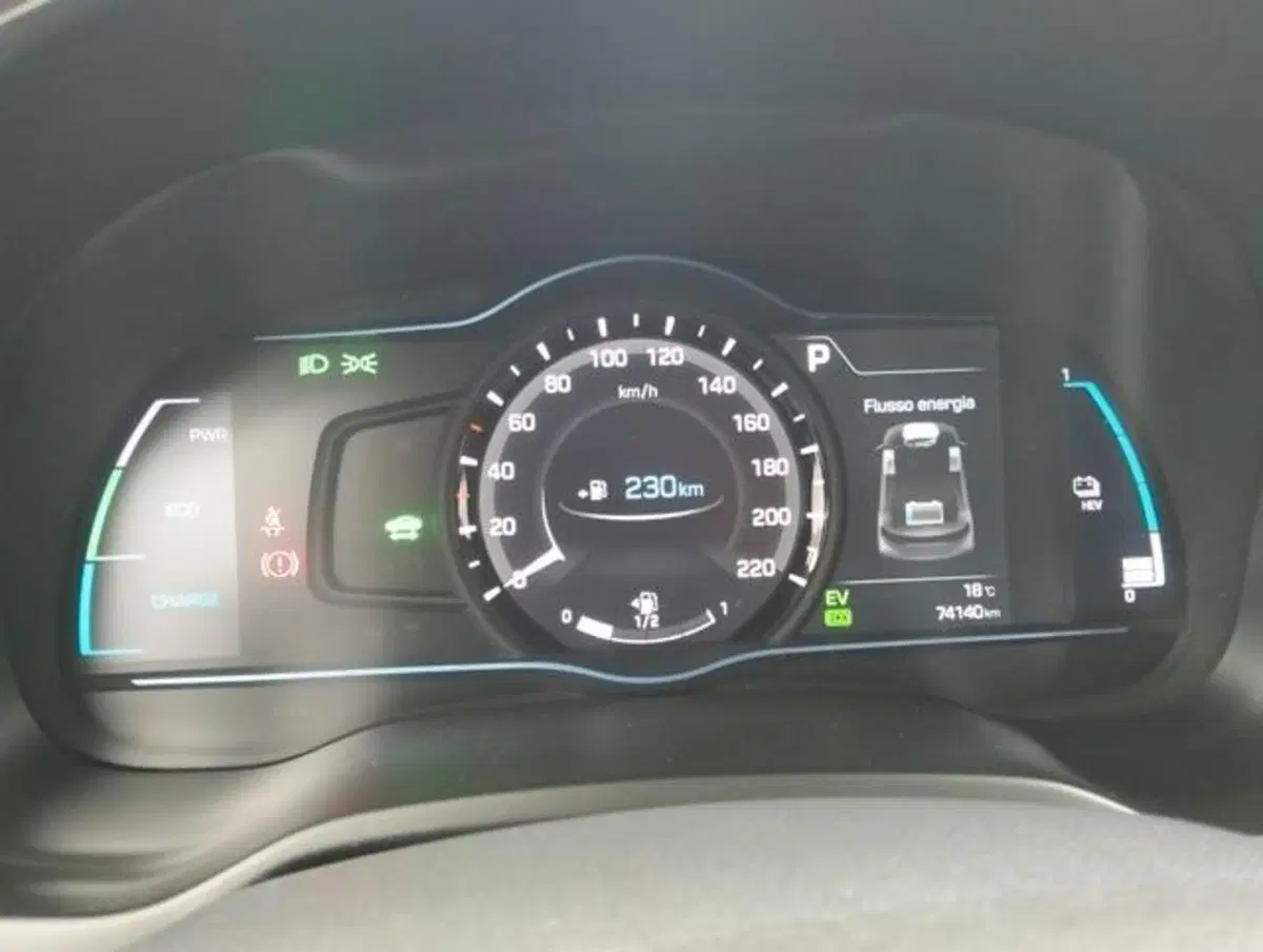 Hyundai Ioniq usata a Como (12)
