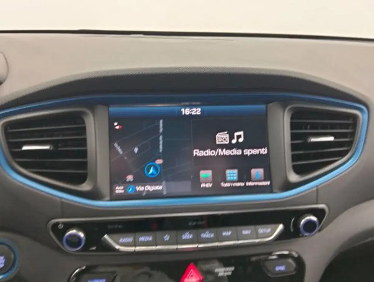 Hyundai Ioniq usata a Como (14)