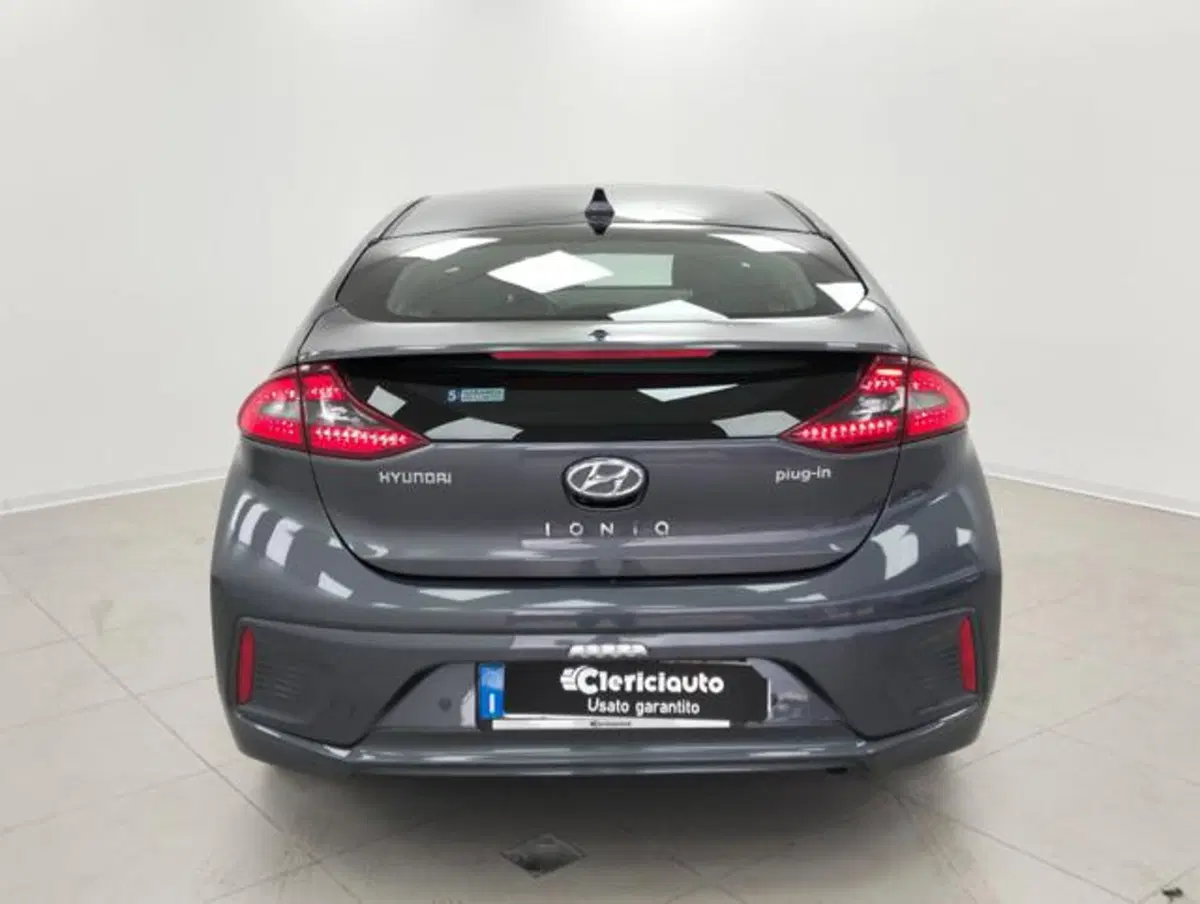 Hyundai Ioniq usata a Como (7)