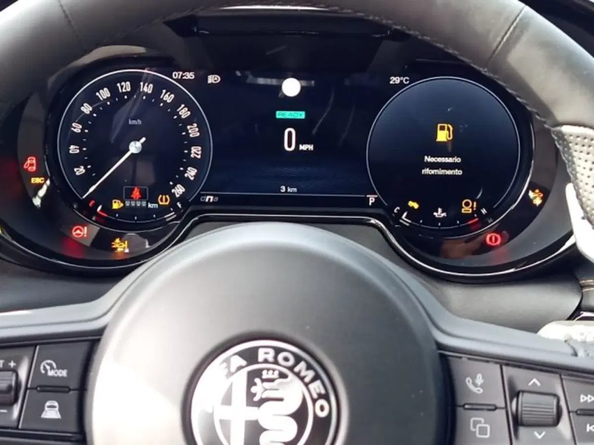 Alfa Romeo Tonale nuova a Frosinone (20)