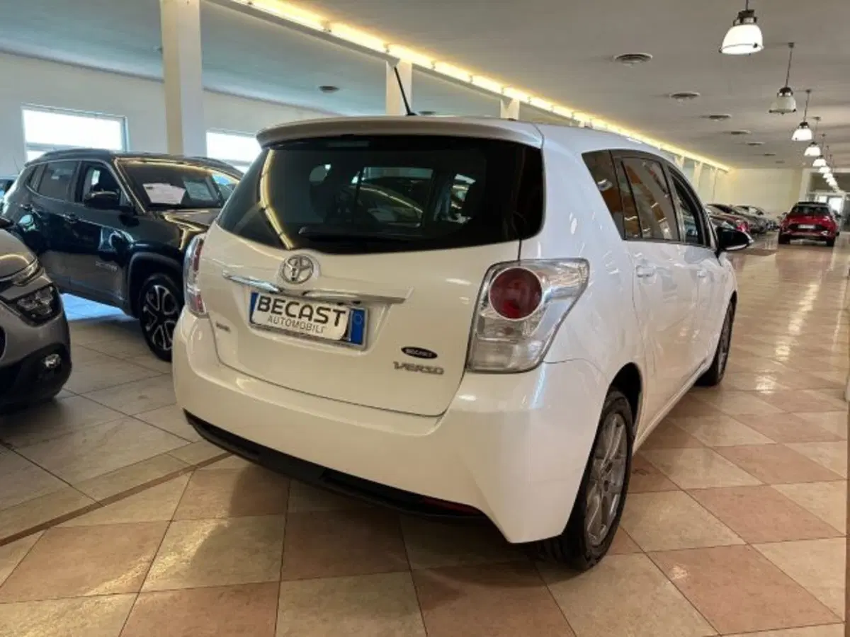 Toyota Verso usata a Vicenza (3)