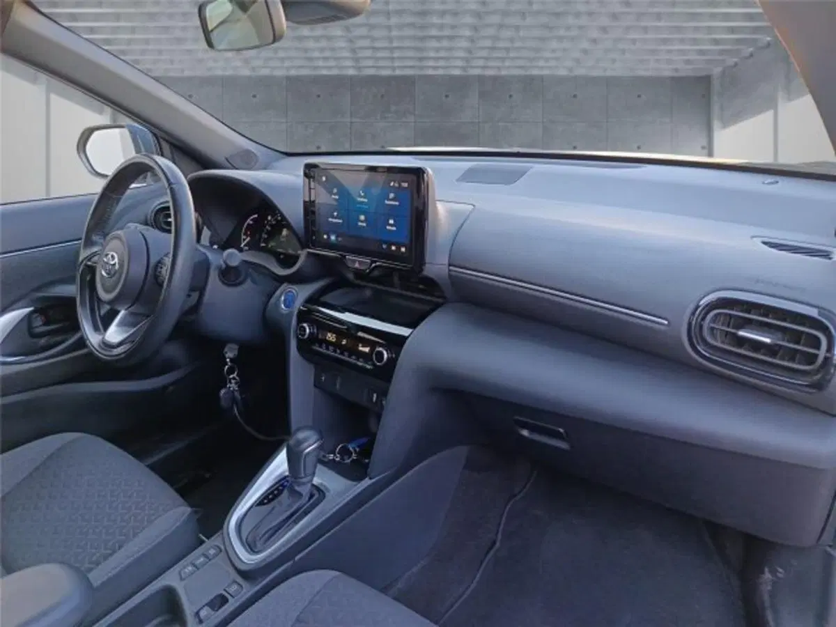 Toyota Yaris Cross usata a Bari (12)