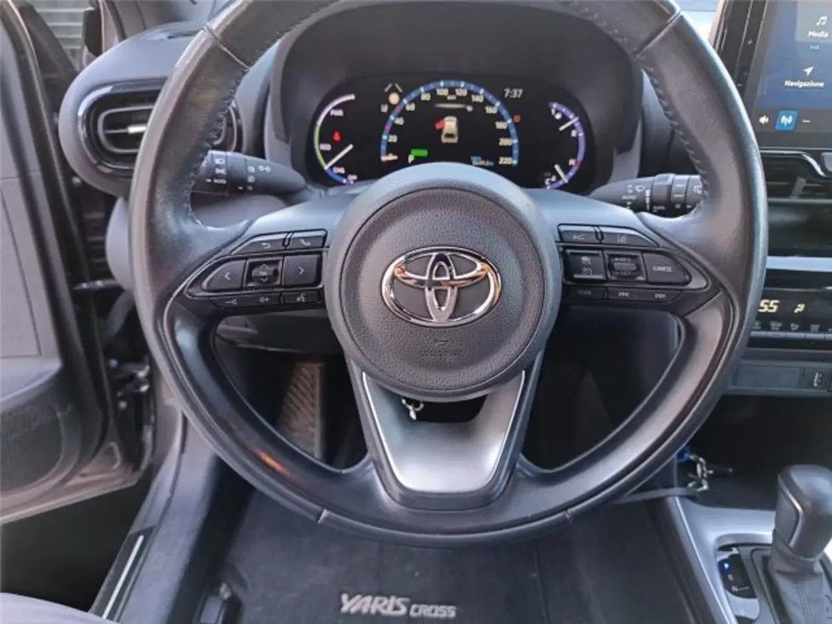 Toyota Yaris Cross usata a Bari (15)