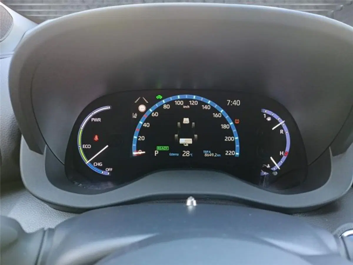 Toyota Yaris Cross usata a Bari (16)