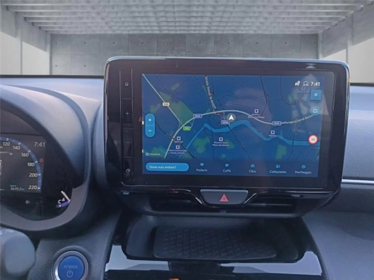 Toyota Yaris Cross usata a Bari (18)