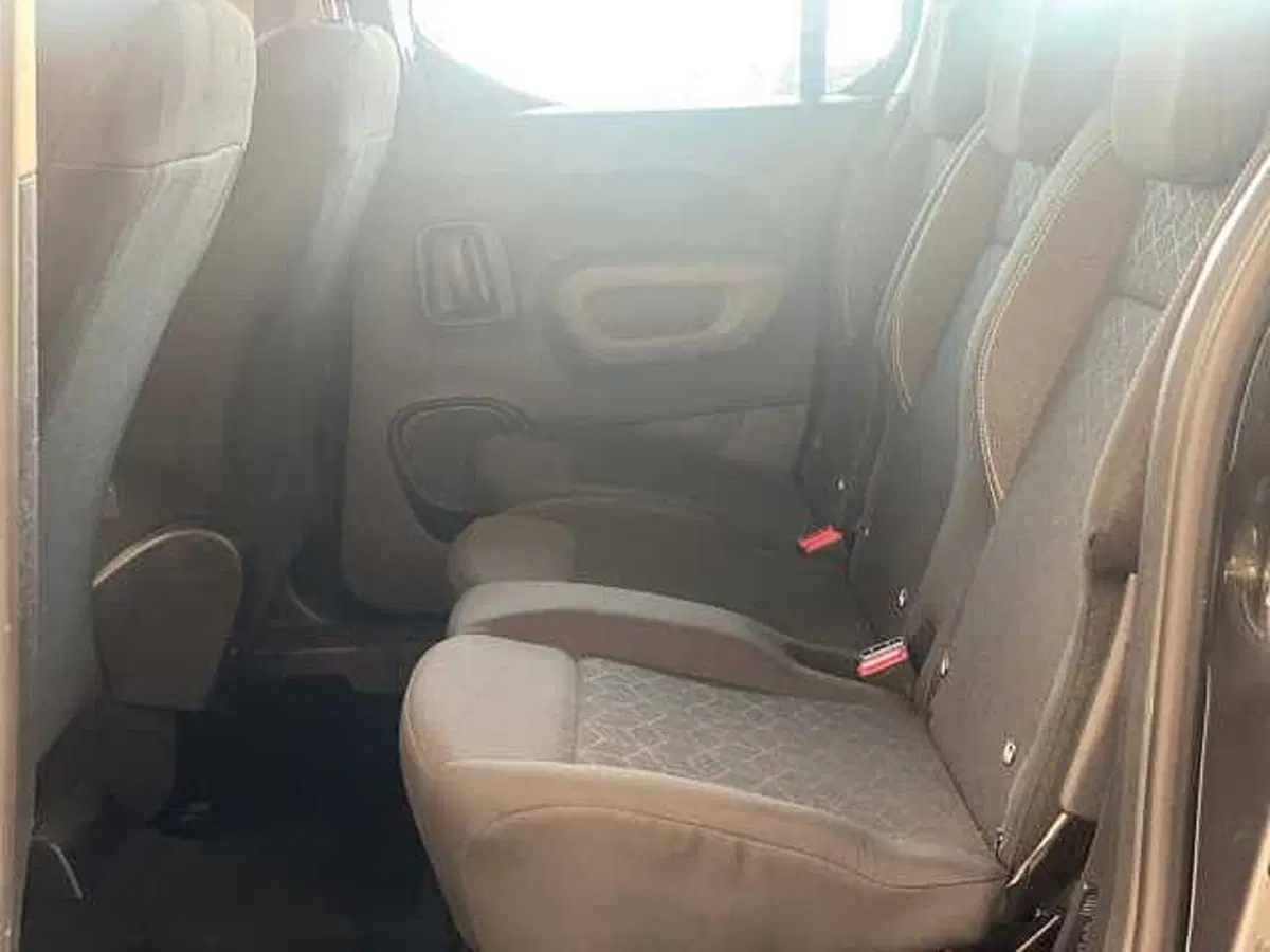 Peugeot Rifter usata a Venezia (8)