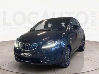 Lancia Ypsilon 1.0 FireFly 5 porte S&amp;S Hybrid Ecochic Silver del 2023 usata a Torino
