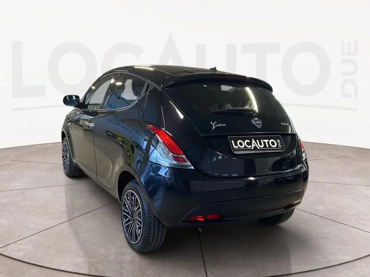 Lancia Ypsilon usata a Torino (5)