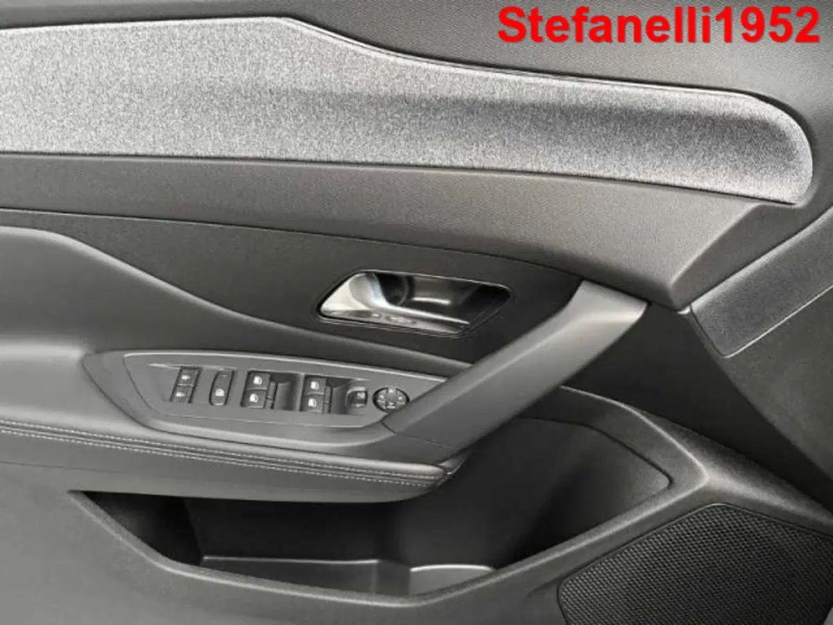 Peugeot 308 nuova a Bologna (10)