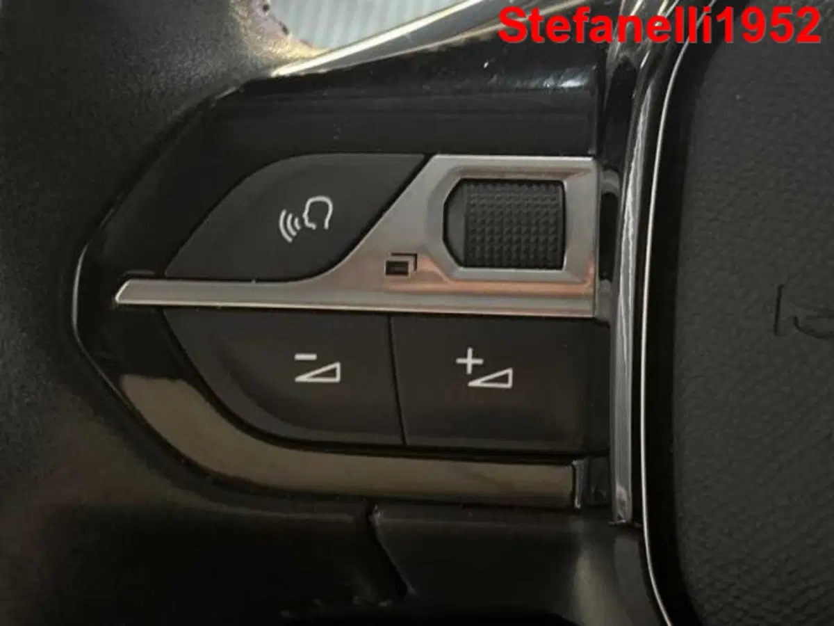 Peugeot 208 usata a Bologna (20)