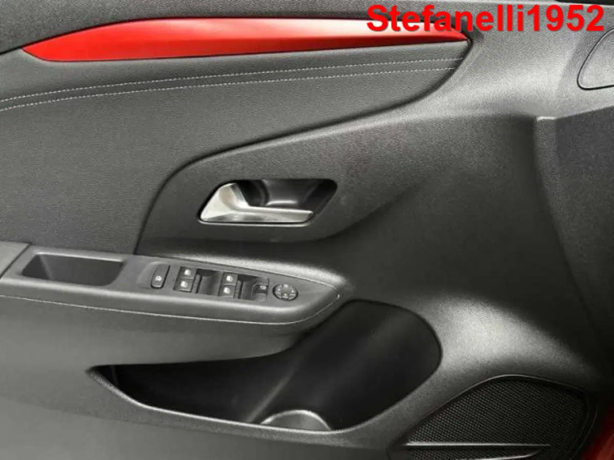 Opel Corsa nuova a Bologna (10)