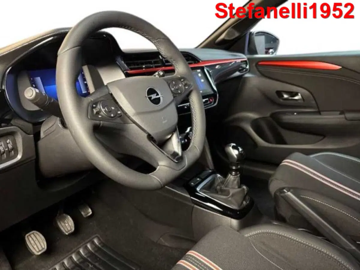 Opel Corsa nuova a Bologna (11)