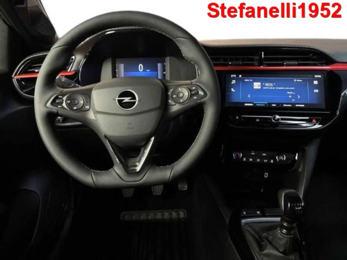 Opel Corsa nuova a Bologna (14)