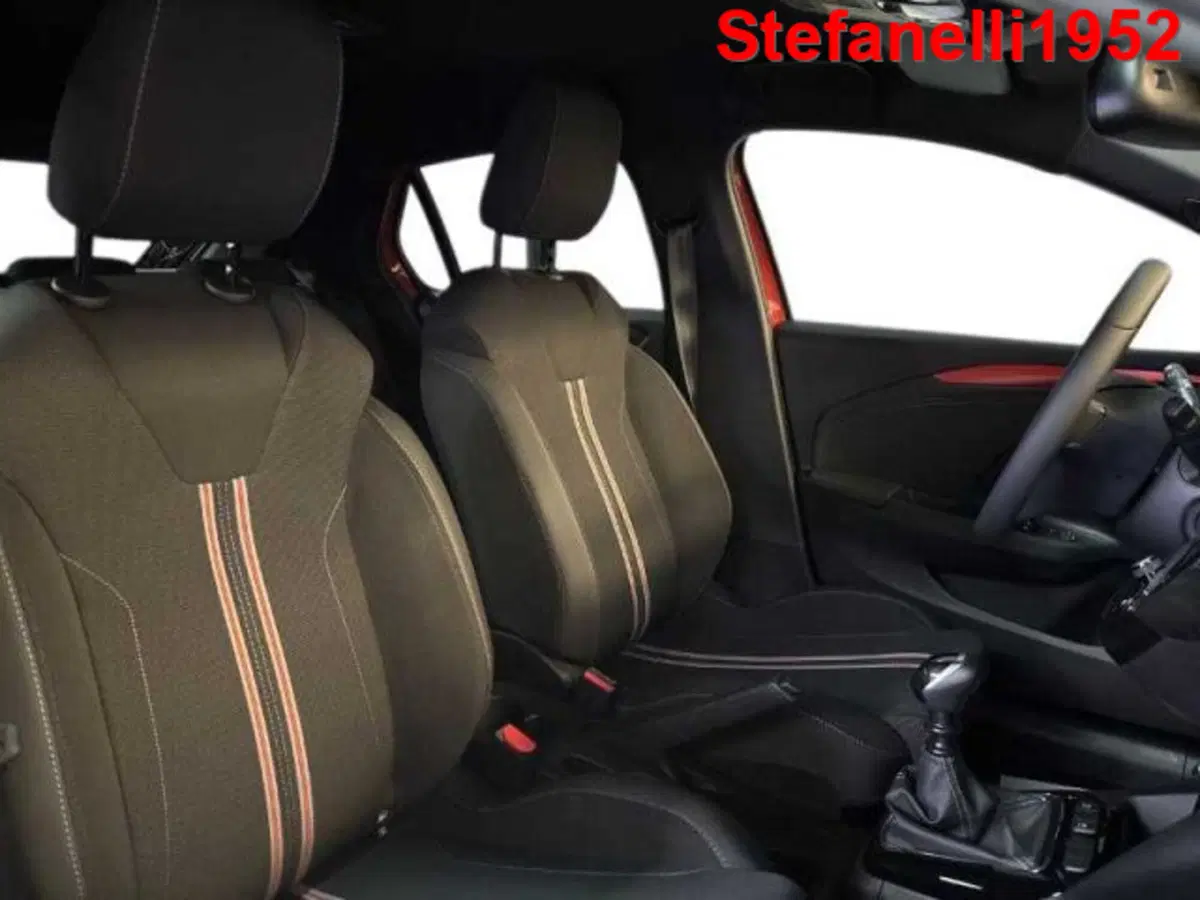 Opel Corsa nuova a Bologna (16)