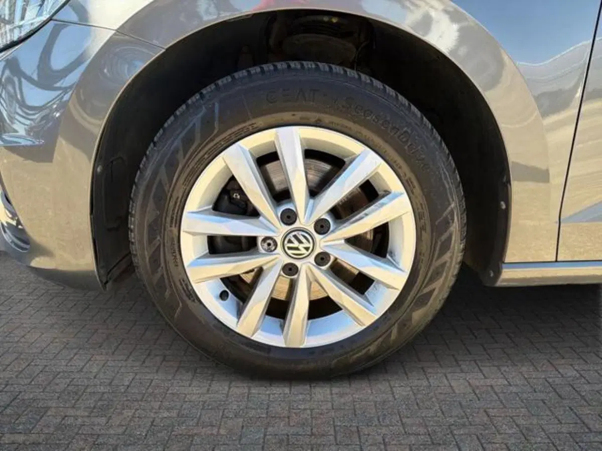 Volkswagen Touran usata a Sassari (12)