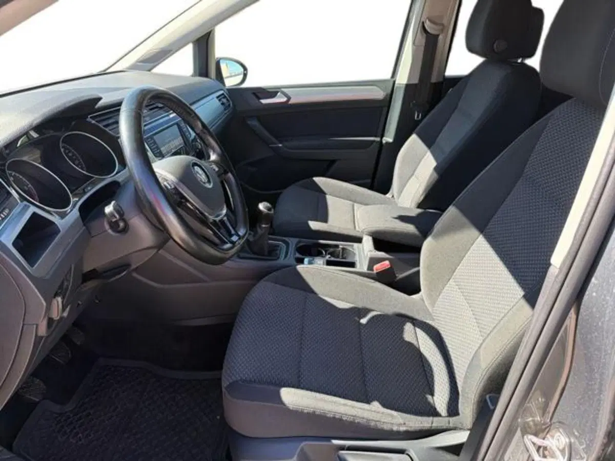 Volkswagen Touran usata a Sassari (7)
