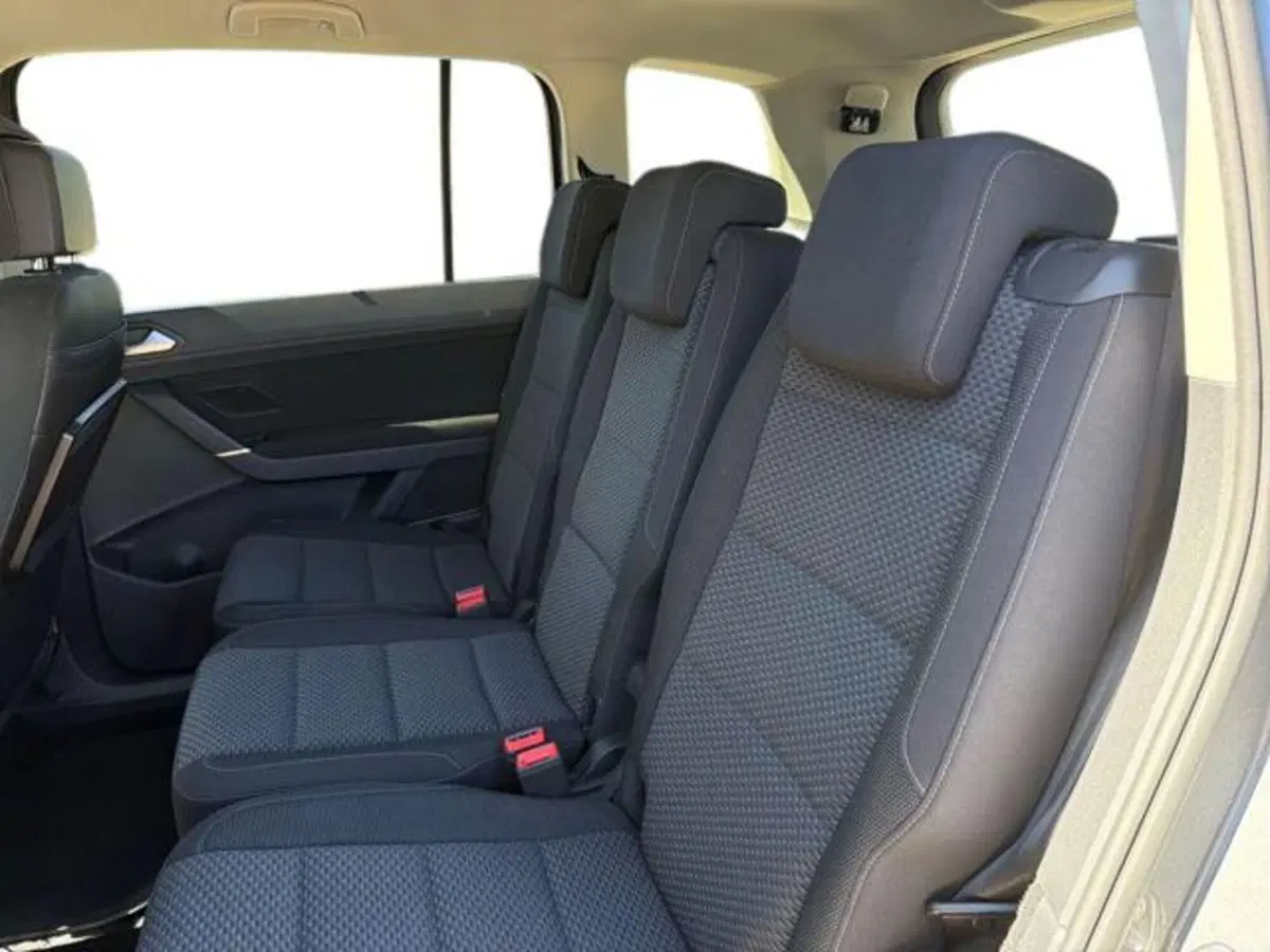 Volkswagen Touran usata a Sassari (8)