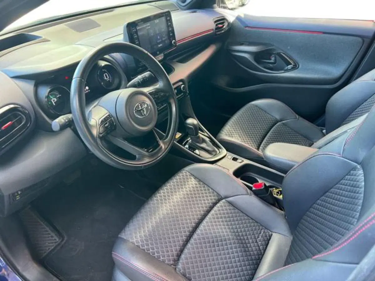 Toyota Yaris Cross usata a Sassari (7)