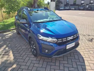 Dacia Sandero Stepway 1.0 TCe 90 CV CVT Comfort SL DaciaPlus del 2023 usata a Empoli