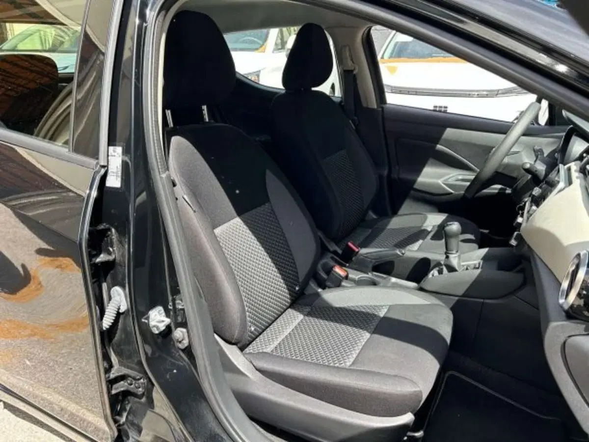 Nissan Micra usata a Firenze (15)