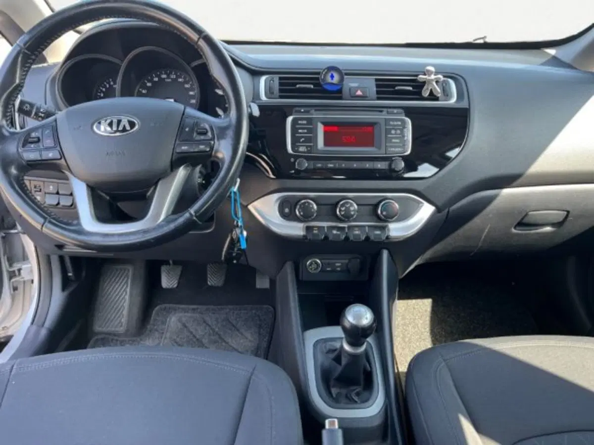 Kia Rio usata a Udine (13)