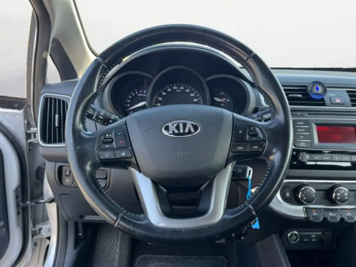 Kia Rio usata a Udine (14)