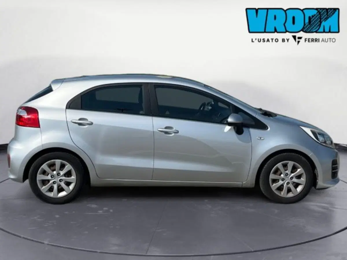 Kia Rio usata a Udine (5)