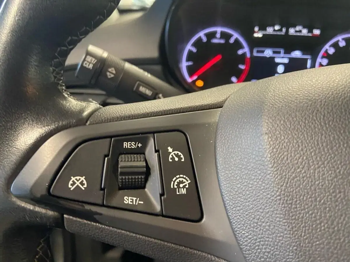 Opel Corsa usata a Torino (12)