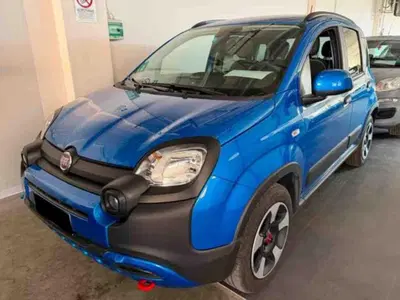 Fiat Panda 1.0 FireFly S&amp;S Hybrid City Cross del 2023 usata a Pianezza