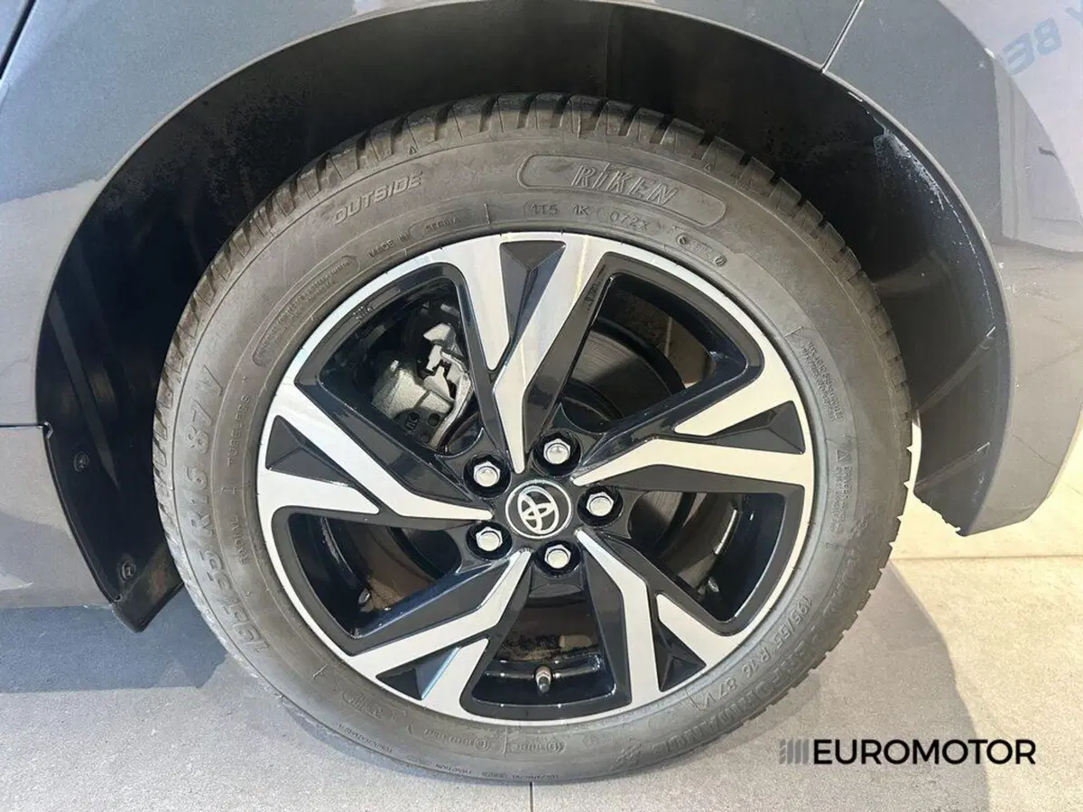 Toyota Yaris Cross usata a Bari (11)