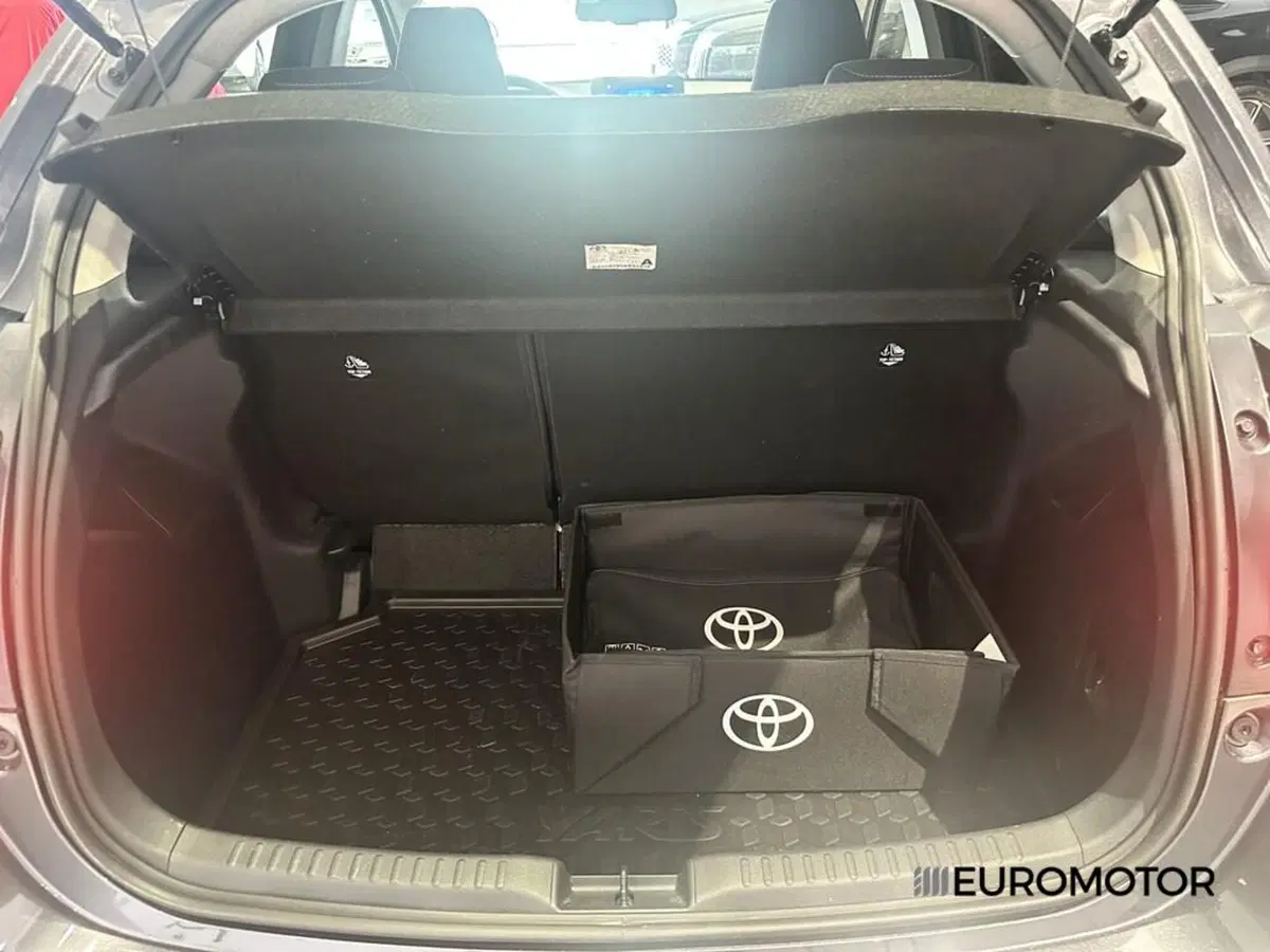 Toyota Yaris Cross usata a Bari (13)