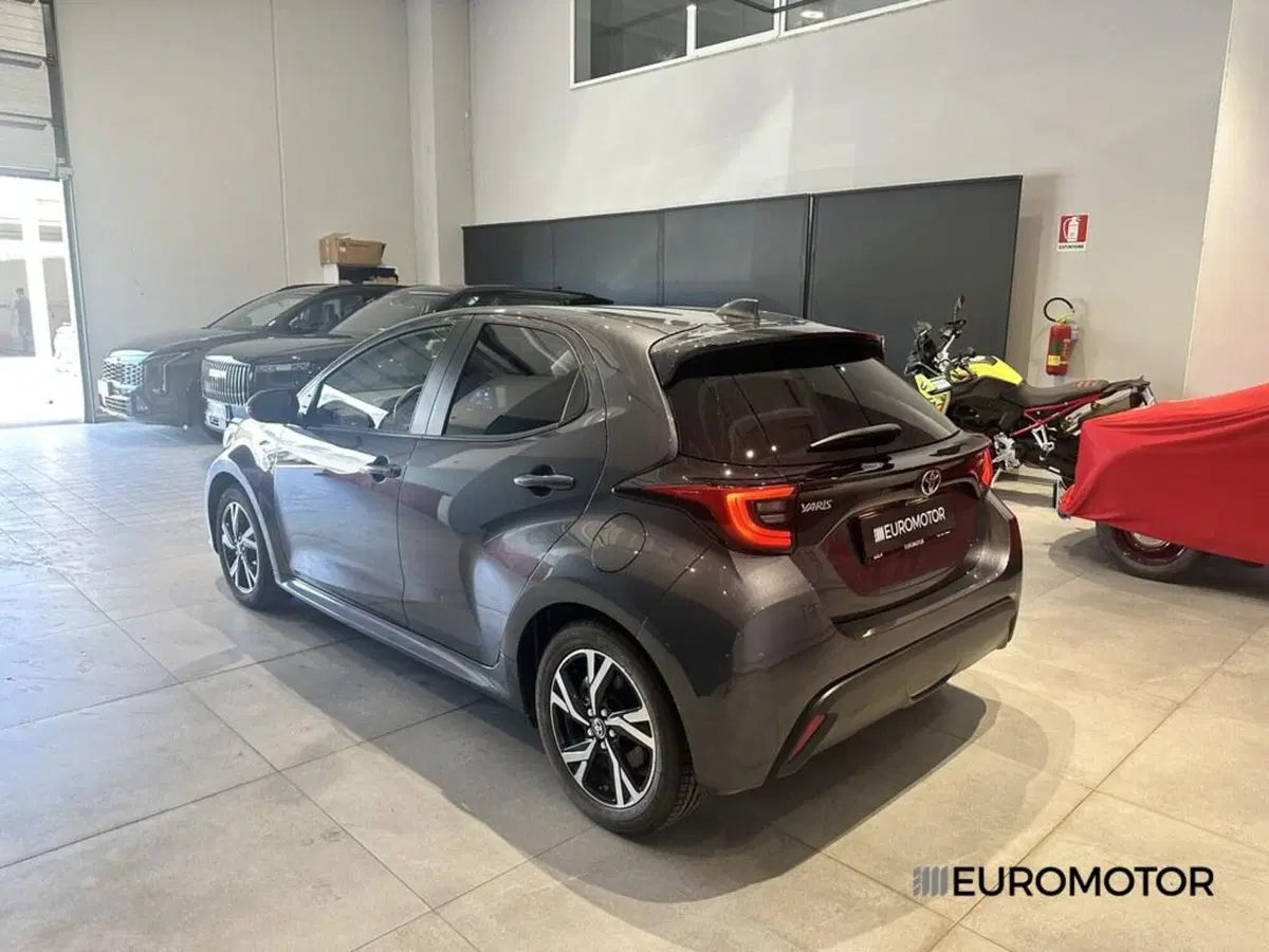Toyota Yaris Cross usata a Bari (7)