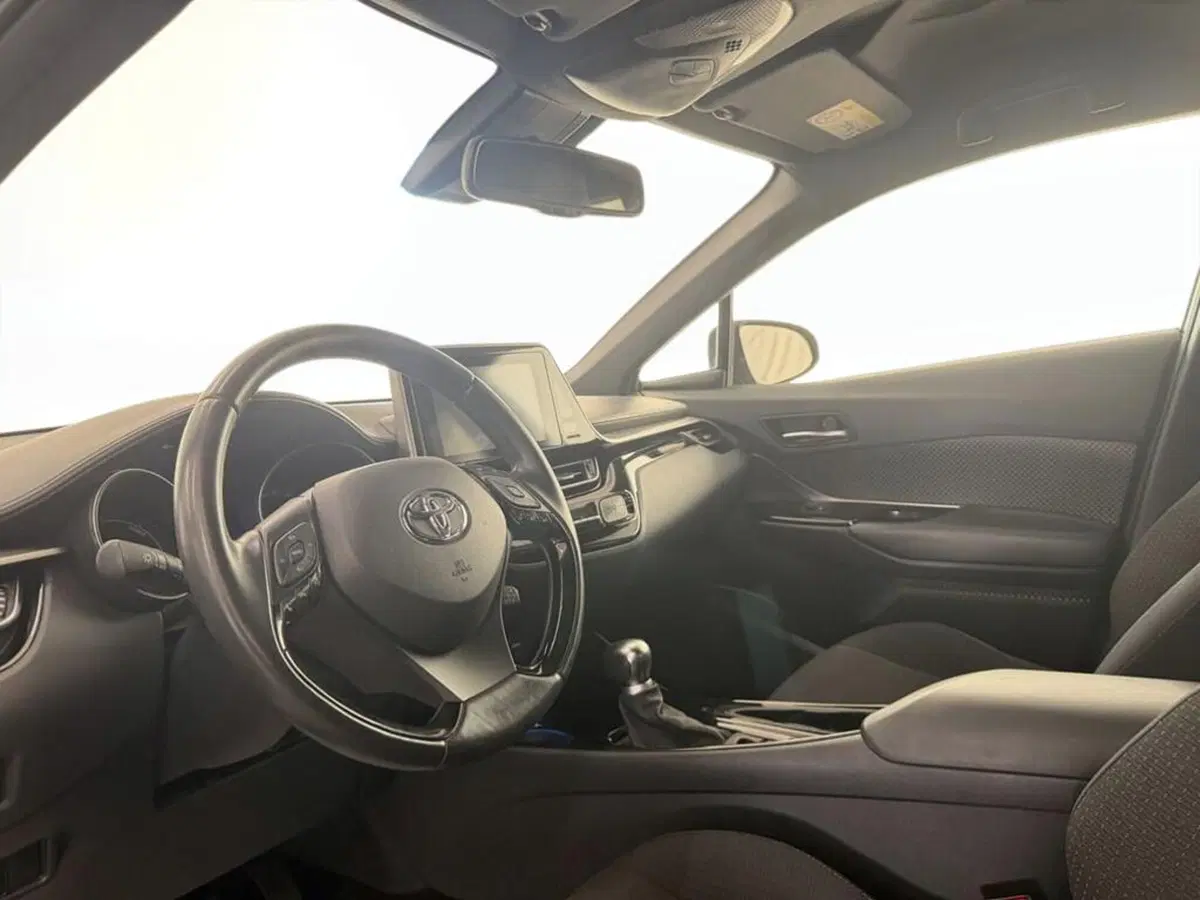 Toyota Toyota C-HR usata a Monza e Brianza (10)