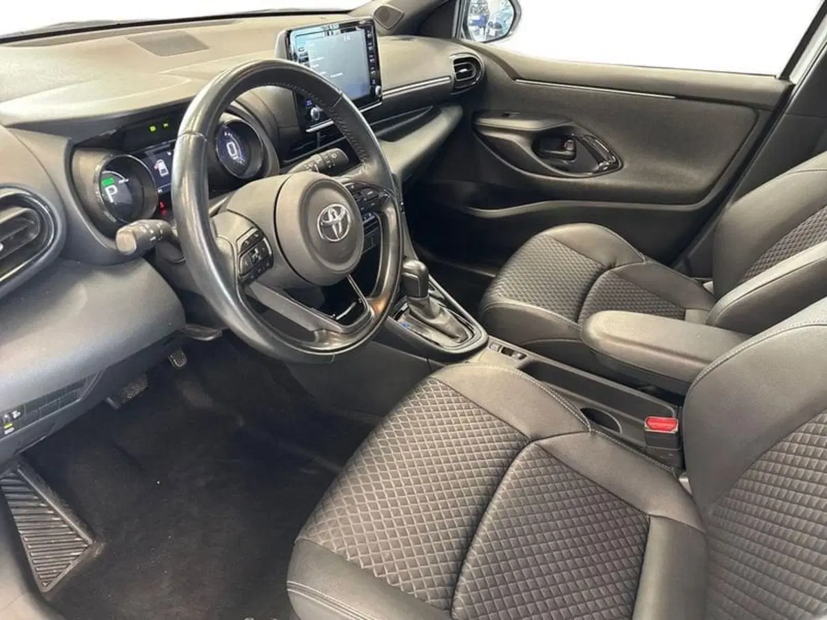 Toyota Yaris usata a Prato (10)