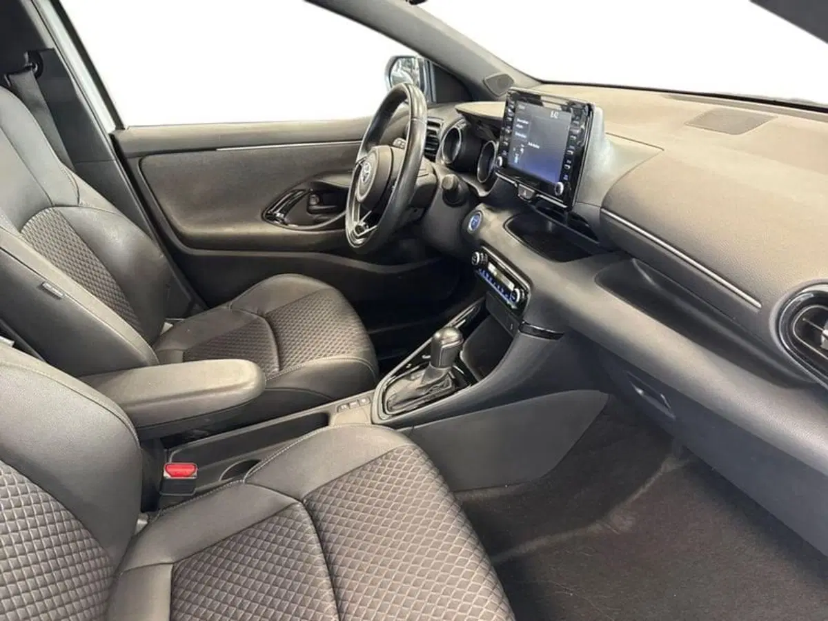 Toyota Yaris usata a Prato (12)