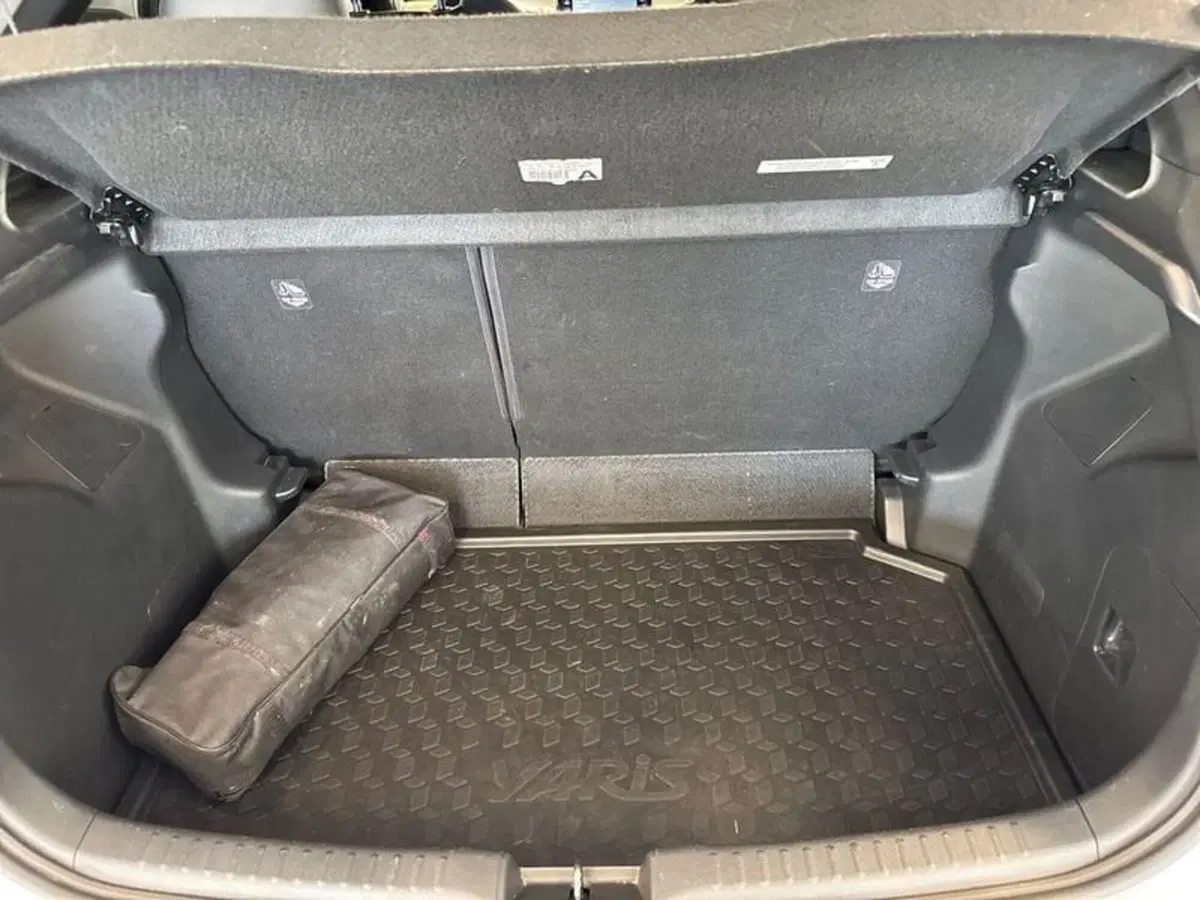 Toyota Yaris usata a Prato (13)
