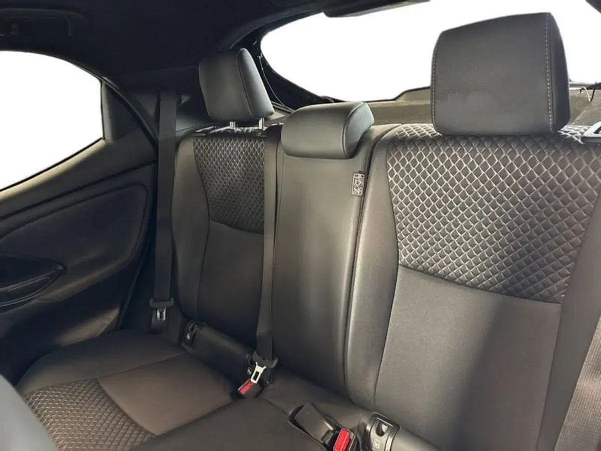 Toyota Yaris usata a Prato (16)