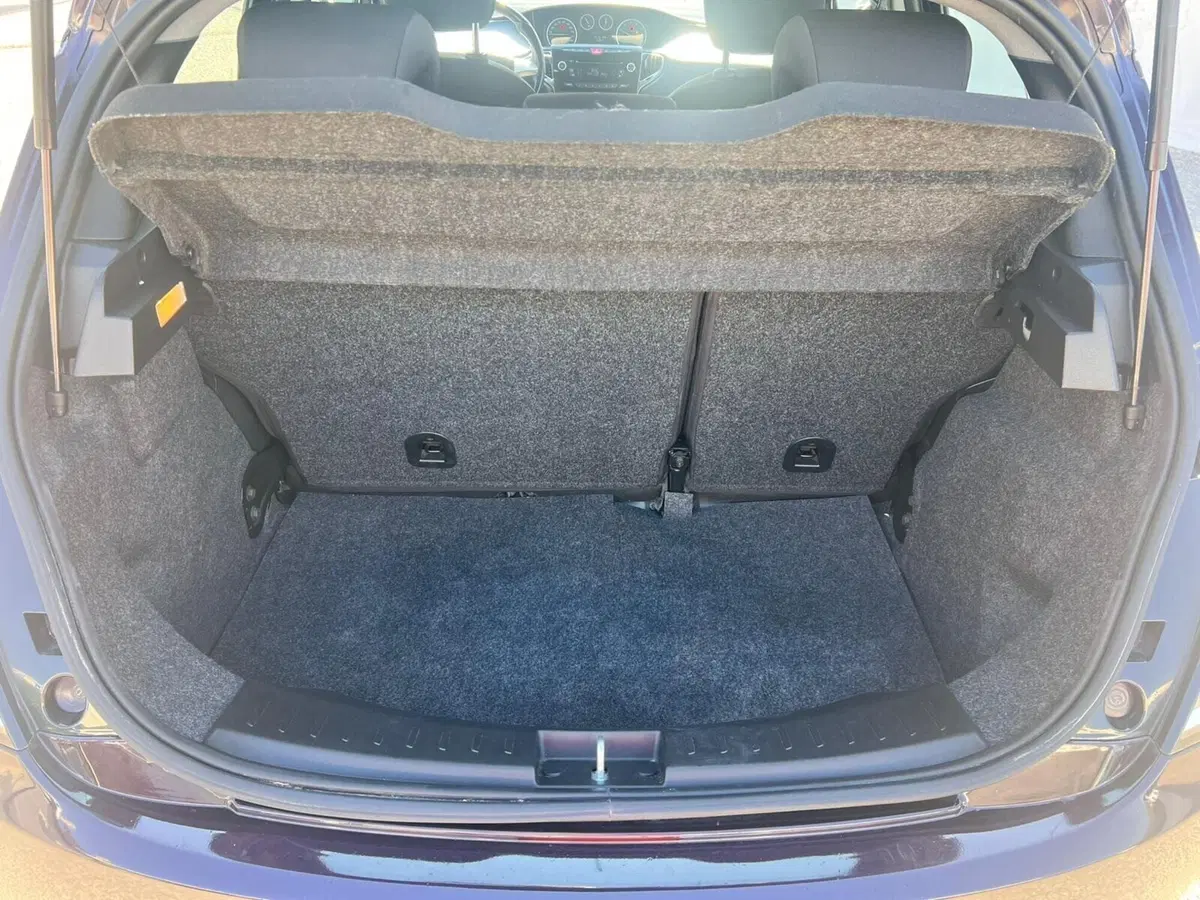 Lancia Ypsilon usata a Messina (13)