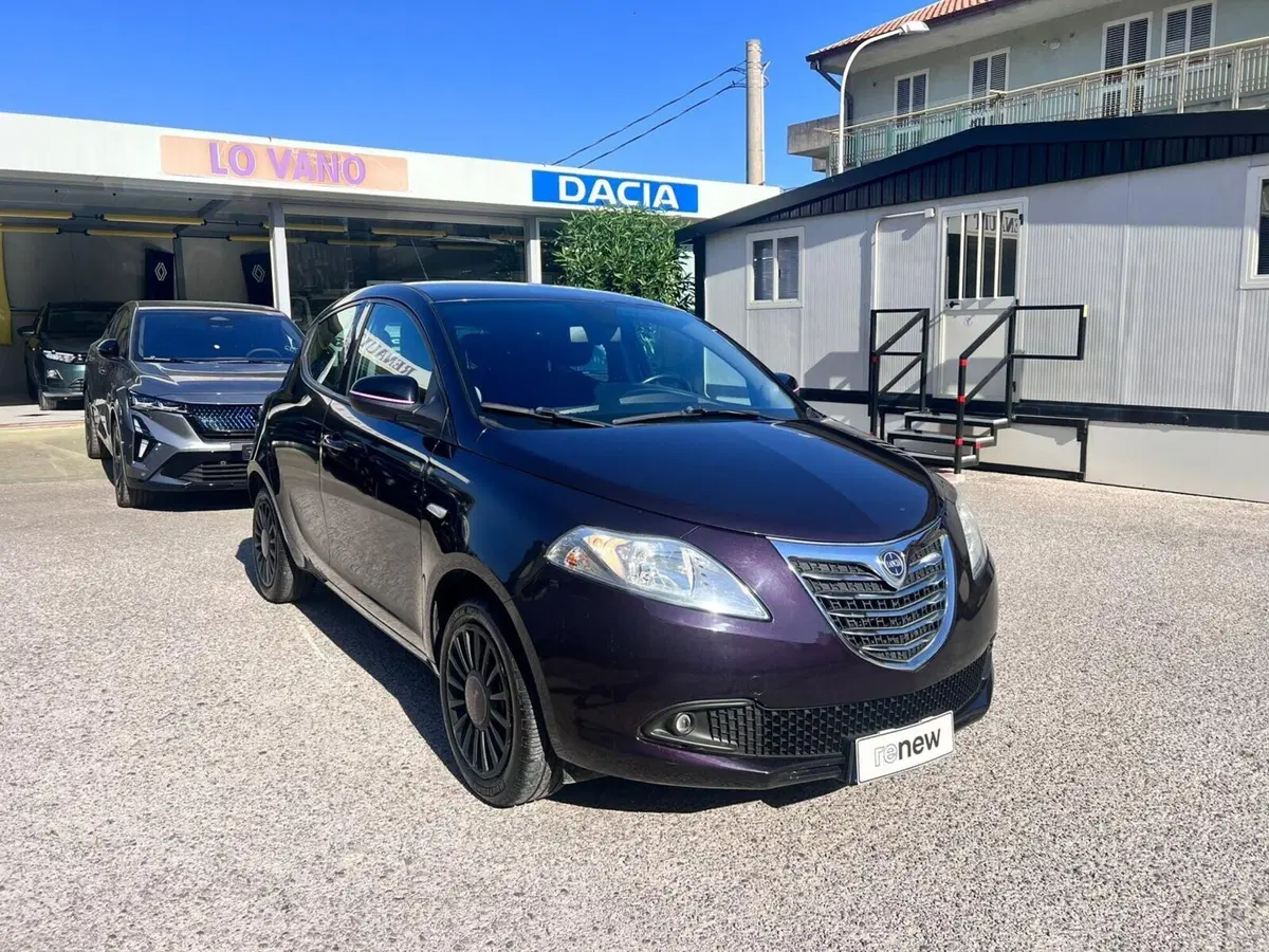 Lancia Ypsilon usata a Messina (3)